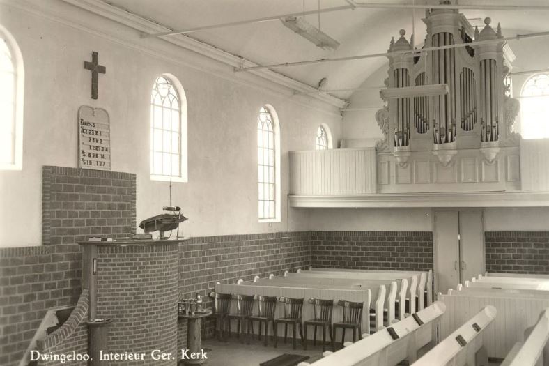 Het oude orgel in het vorige kerkgebouw